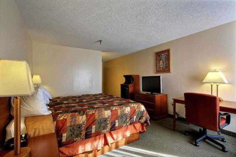 Days Inn & Suites By Wyndham Mt Pleasant Mount Pleasant Room photo