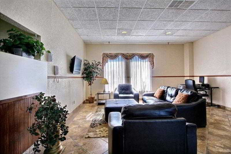 Days Inn & Suites By Wyndham Mt Pleasant Mount Pleasant Interior photo