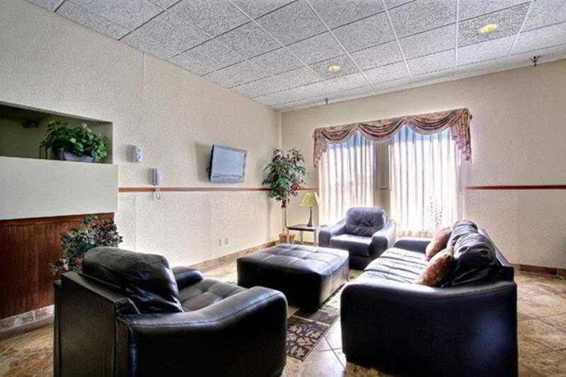 Days Inn & Suites By Wyndham Mt Pleasant Mount Pleasant Room photo