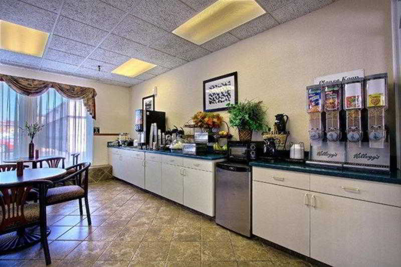 Days Inn & Suites By Wyndham Mt Pleasant Mount Pleasant Restaurant photo