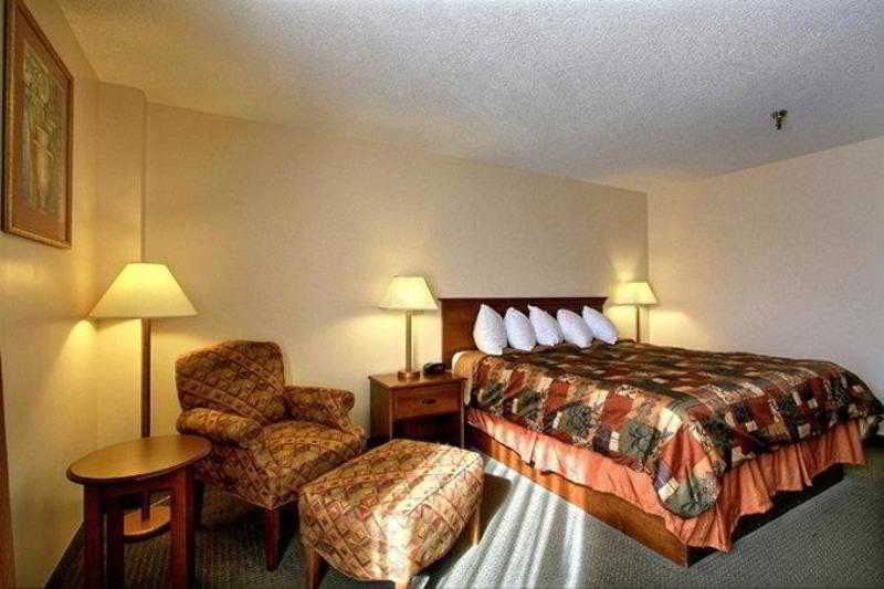 Days Inn & Suites By Wyndham Mt Pleasant Mount Pleasant Room photo